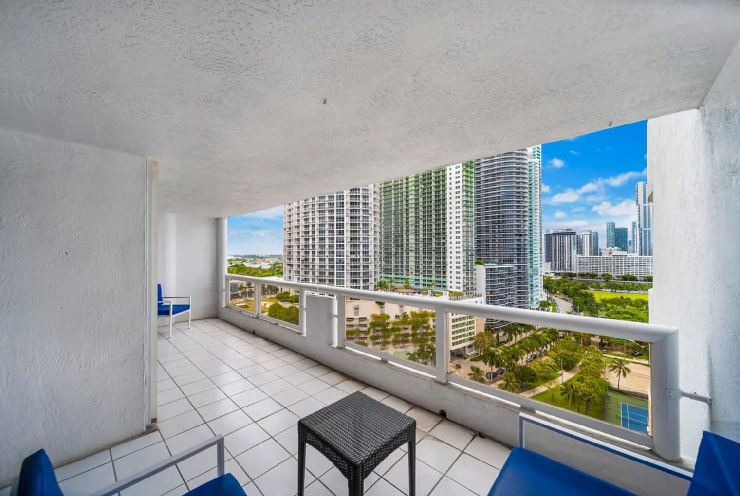 Building Photo - 1717 N Bayshore Dr