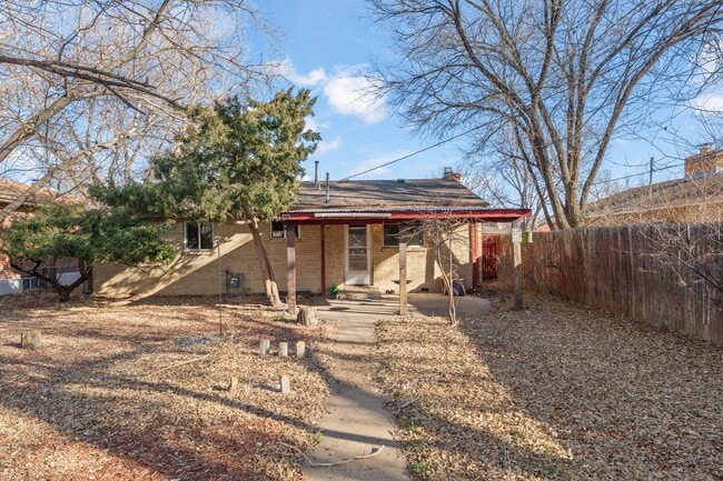 Building Photo - 3 Bed, 1 Bath Home for Rent, Available Now!