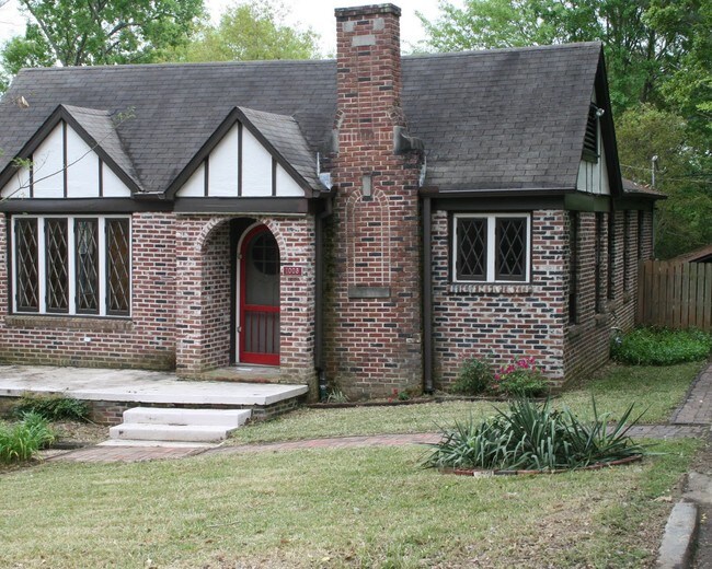 Building Photo - 1003 Bellevue Pl