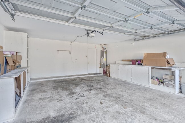 Building Photo - 16722 Shrub Oak Dr