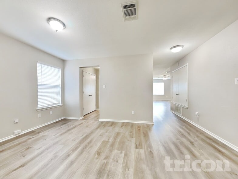 Building Photo - 302 Bird Dog Bend