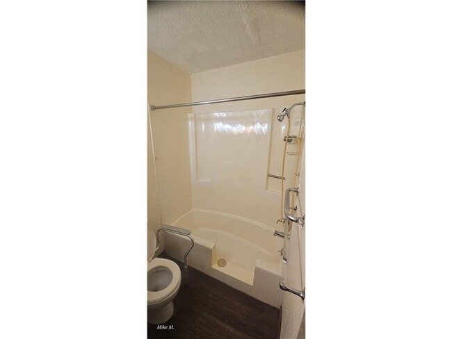 Building Photo - 16 Green River Rd