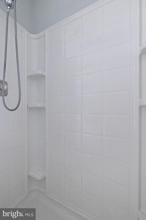 Building Photo - 211 Woodhollow Dr