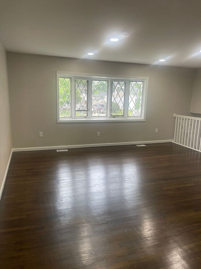 Building Photo - 4803 Paulson Dr