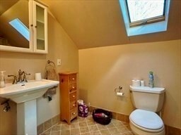 Building Photo - 22 Westbourne Rd