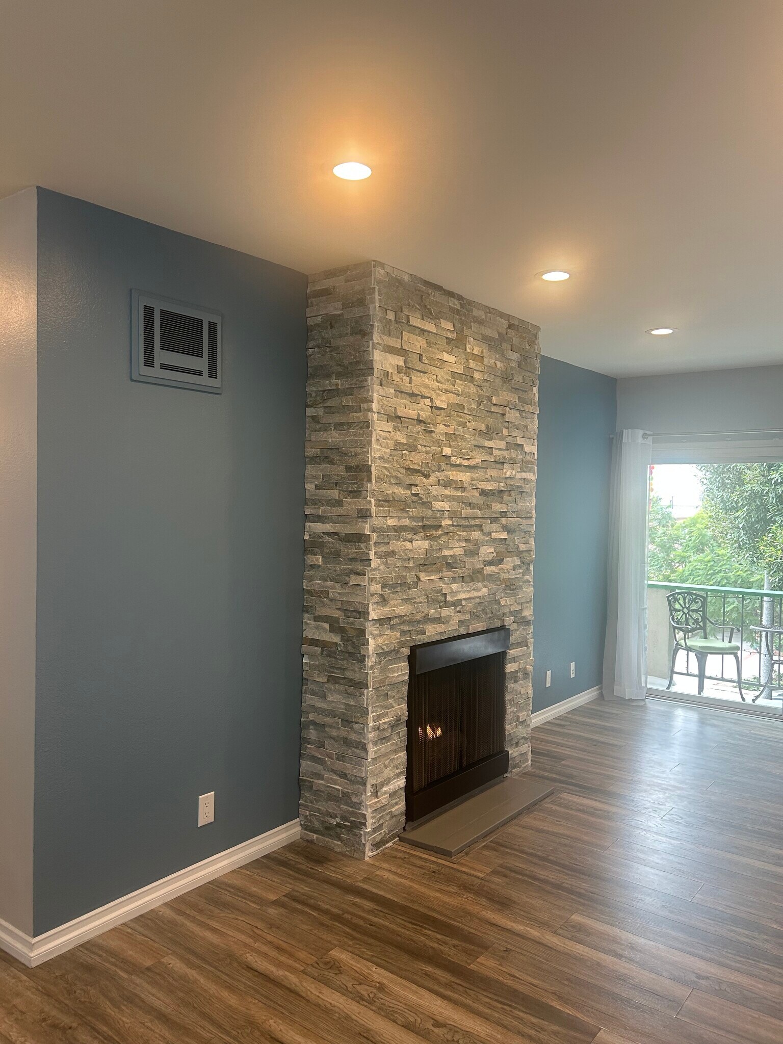 Building Photo - 3640 Cardiff Ave