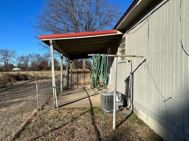 Building Photo - 8022 US-271