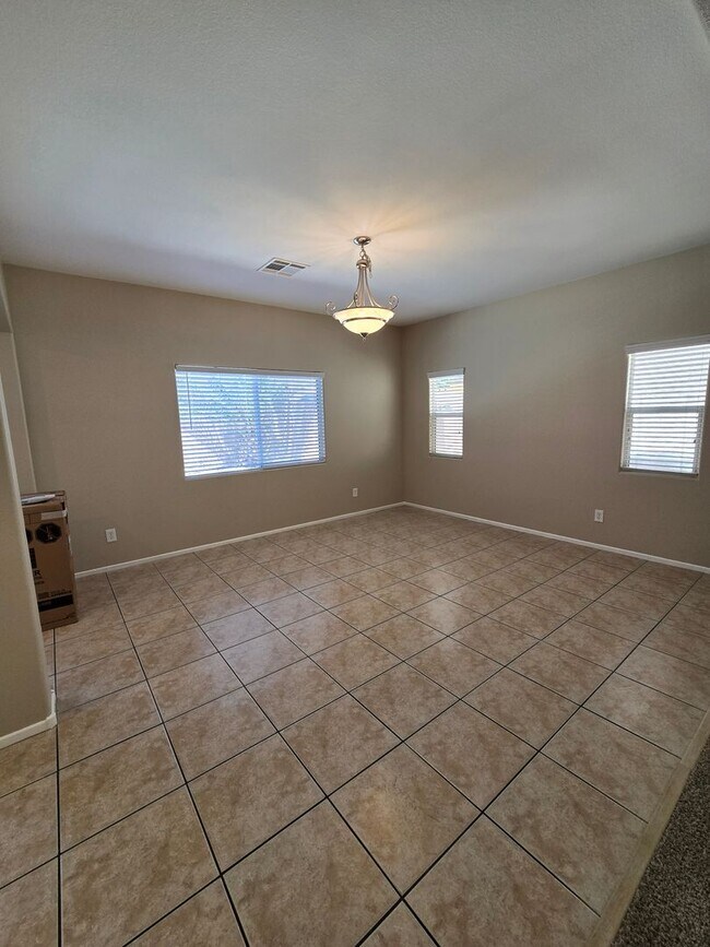 Building Photo - A Stunning 4 Bedroom Home in South West La...