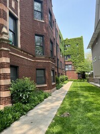 Building Photo - 1344 W Hood Ave