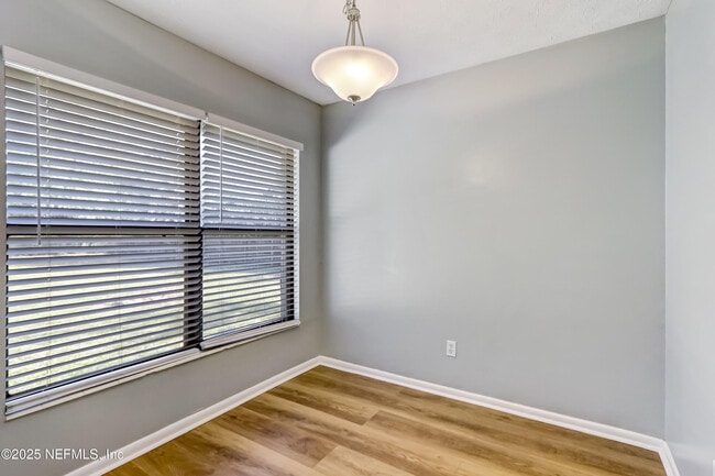 Building Photo - 3400 Red Oak Cir