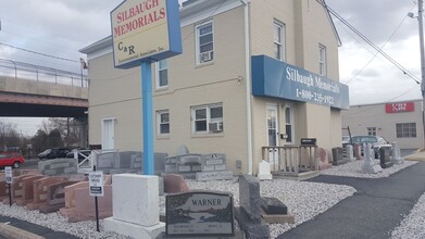 Building Photo - Second Floor One Bedroom Apartment in Aber...