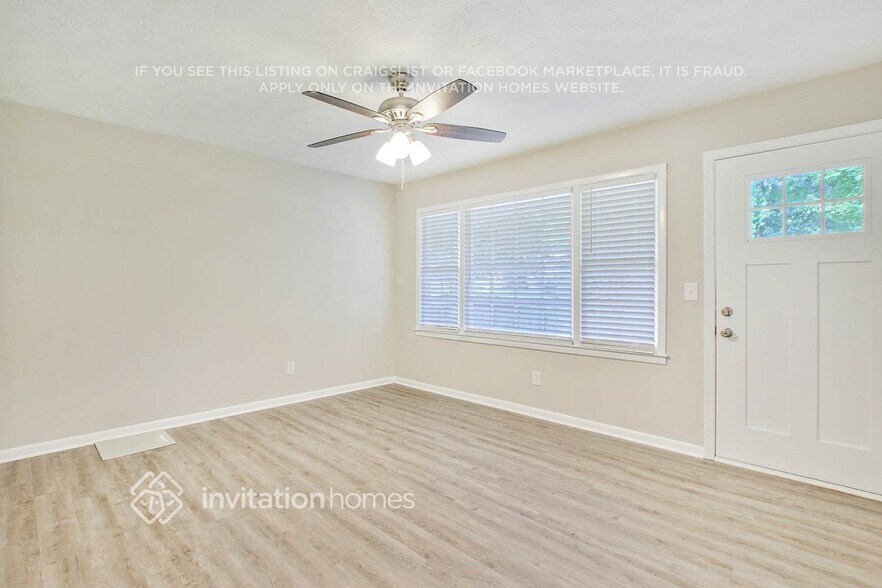 Building Photo - 7110 Carolyn Cir
