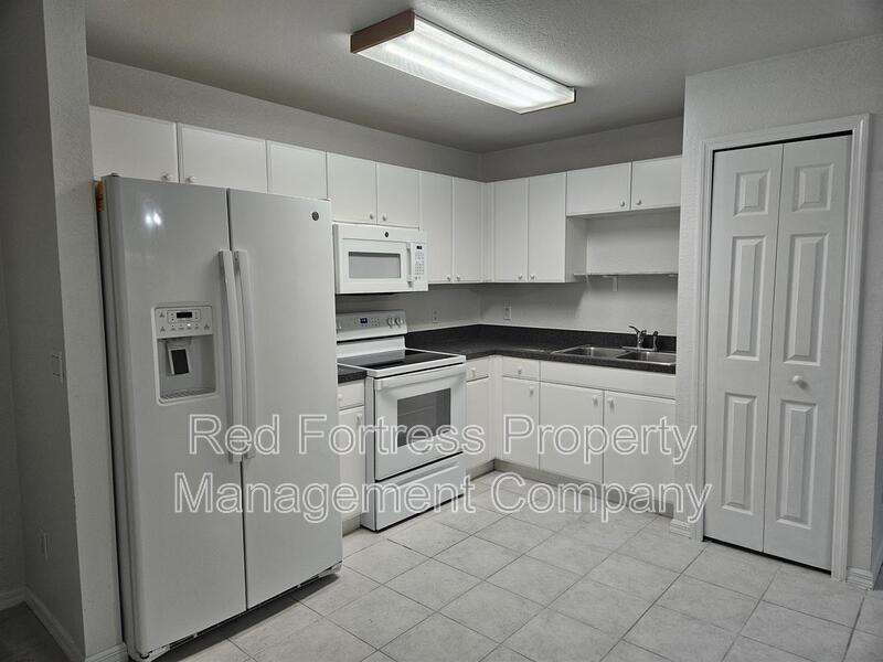 Building Photo - 1916 Santa Barbara Blvd