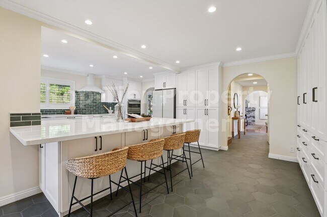 Building Photo - 44 Lariat Ct