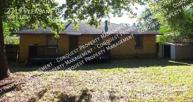 Building Photo - 2319 Pleasant Dr