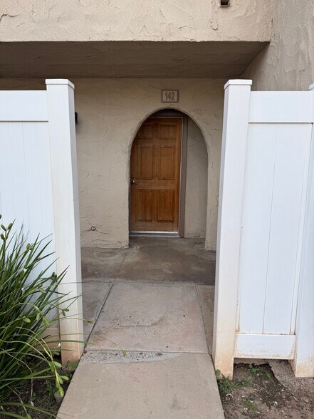 Welcome! - 1250 E Shaw Ave