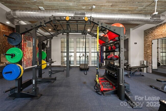 Building Photo - 110 Razades Wy