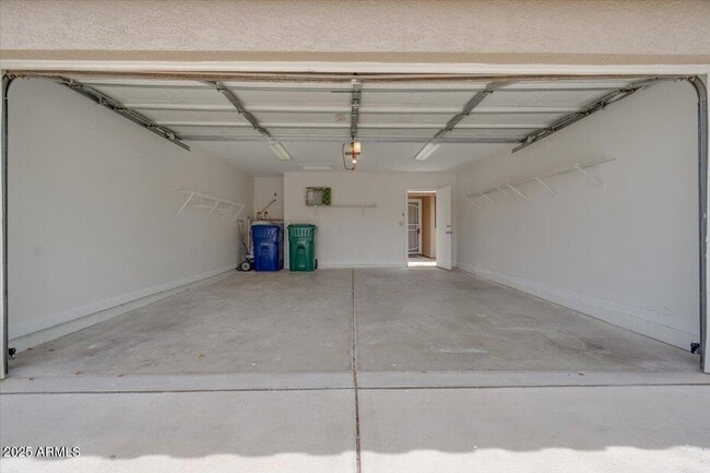 Building Photo - 3510 E Hampton Ave