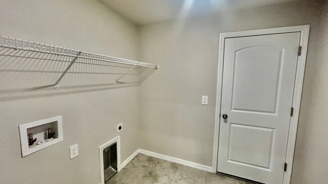 Building Photo - 4 Bedroom 2 Bath in NW Cape Coral  *COMING SOON*