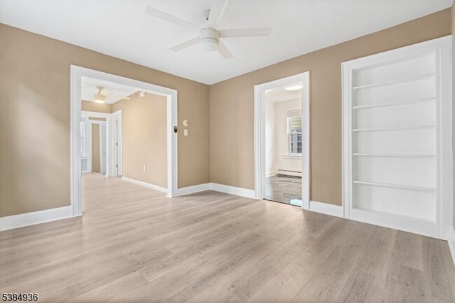 Building Photo - 29 Ligham St