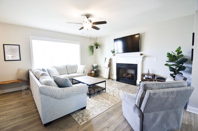 Building Photo - 517 Rempstone Ln