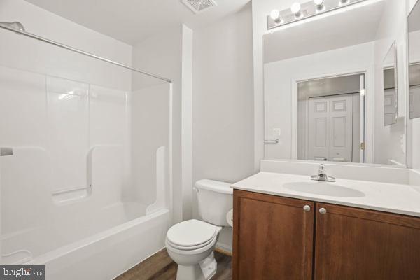 Building Photo - 2501 Coleridge Dr