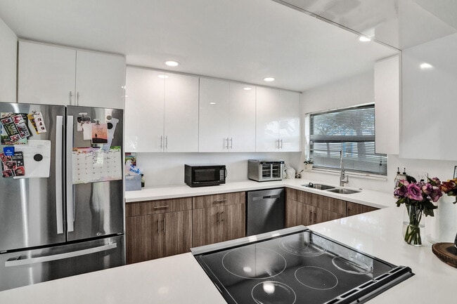 Building Photo - 7387 NW 34th St