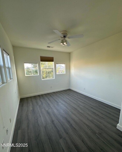 Building Photo - 1279 Par Three Dr