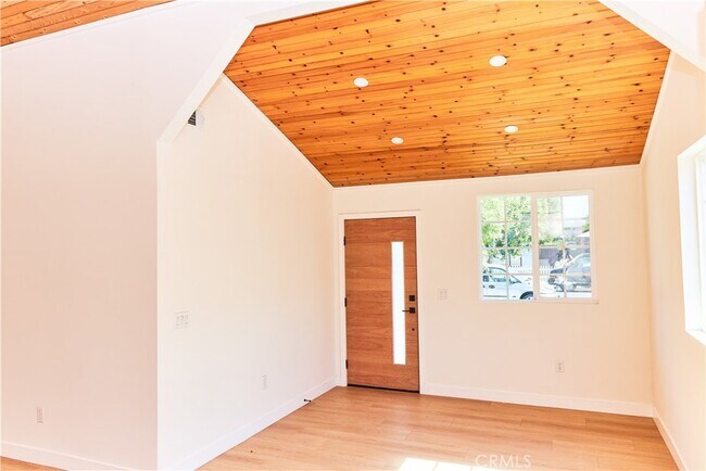 Building Photo - 14745 Bassett St