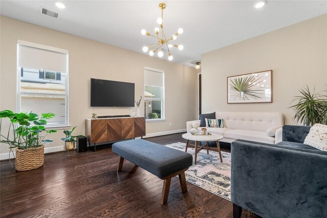 Building Photo - 1853 Commons Hill Ln