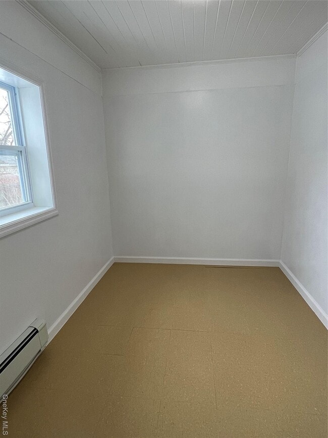 Building Photo - 92 Fir St