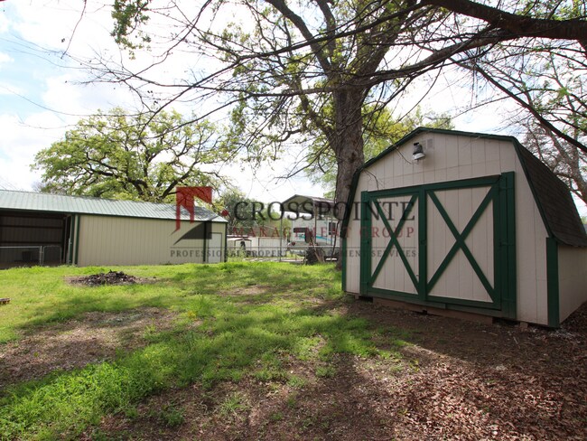 Building Photo - Coming Soon! 3 Bedroom 2 Bath in Bullard! Large Shop!