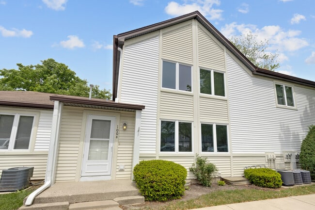 Building Photo - 1004 W Inverrary Ln