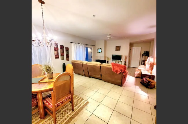 Building Photo - 11260 N 92nd St