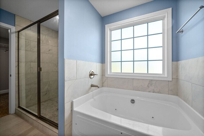 Building Photo - Stunning home ready to make yours !