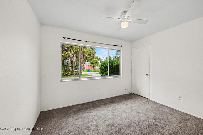 Building Photo - 1202 Linmoor Cir NE