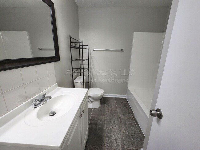 Building Photo - 116 Spring Ct