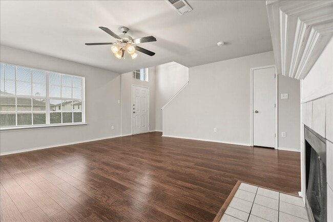 Building Photo - 3920 Malibu Sun Dr