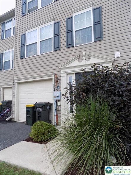 Building Photo - 1145 Sparrow Way