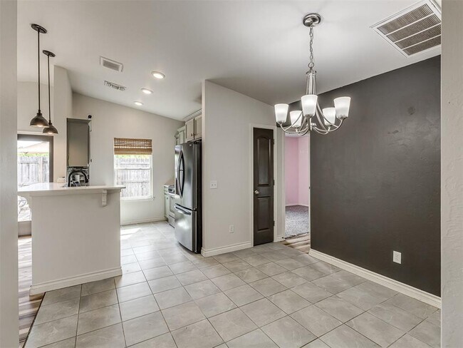 Building Photo - 15120 Nightshade Dr