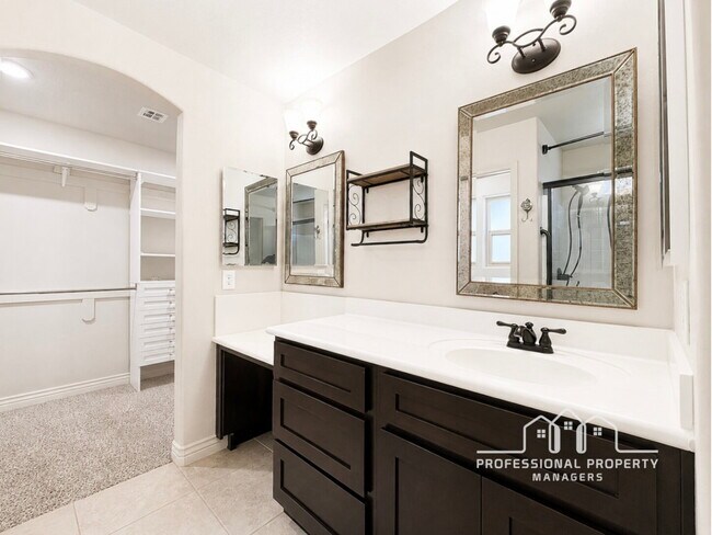 Building Photo - “Spacious 4-Bedroom, 2-Bathroom Home in Villa Chaparral”