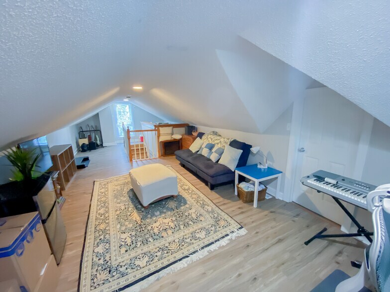 Building Photo - 18 Morrison Ave