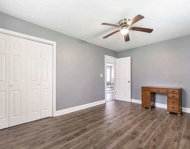 Building Photo - 4260 Villa Ave