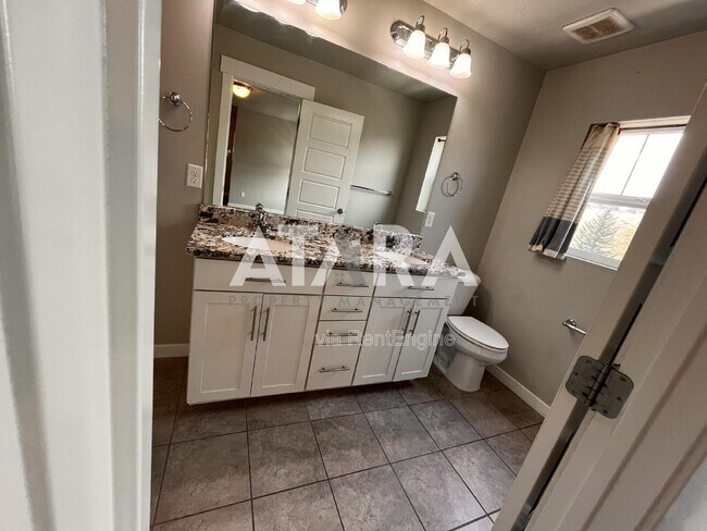 Building Photo - 5011 N Marble Fox Way
