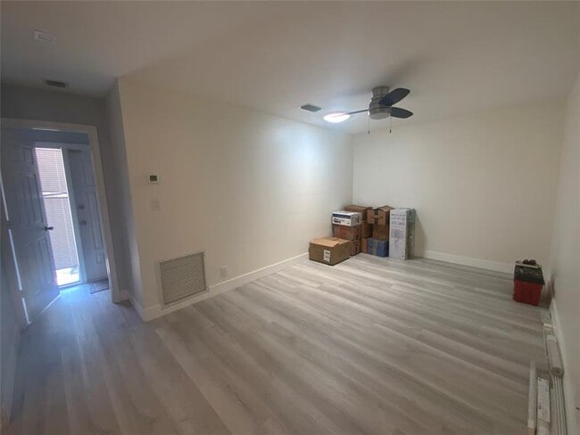 Building Photo - 1795 Satinwood Cir