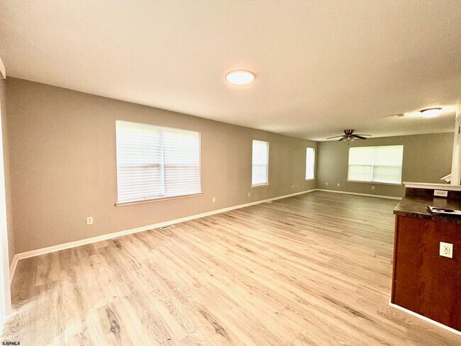 Building Photo - 27 Oyster Bay Rd