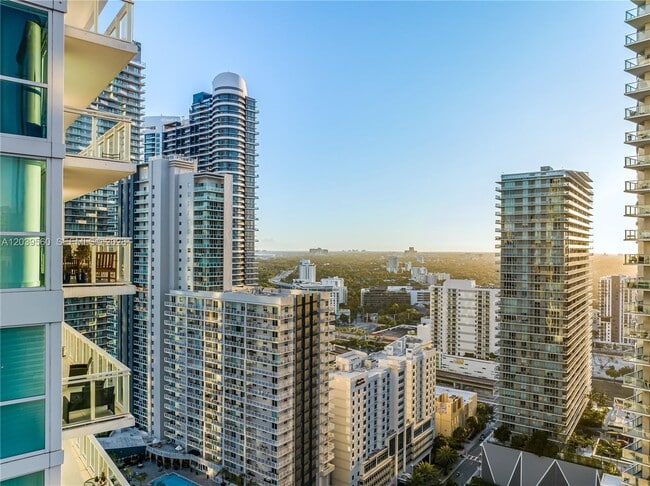 Building Photo - 1080 Brickell Ave