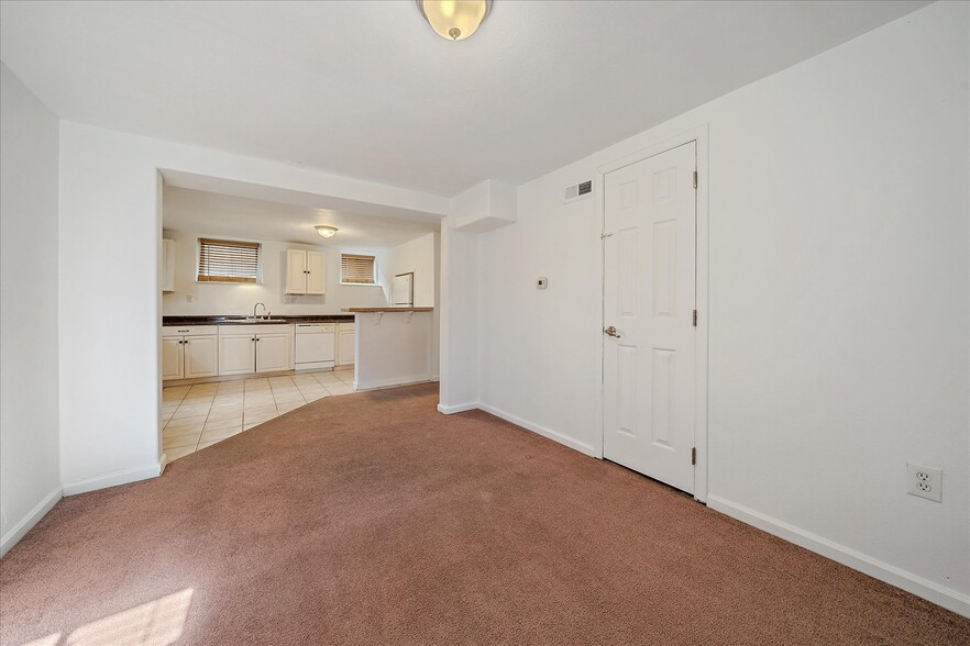 Building Photo - 1567 Meade St