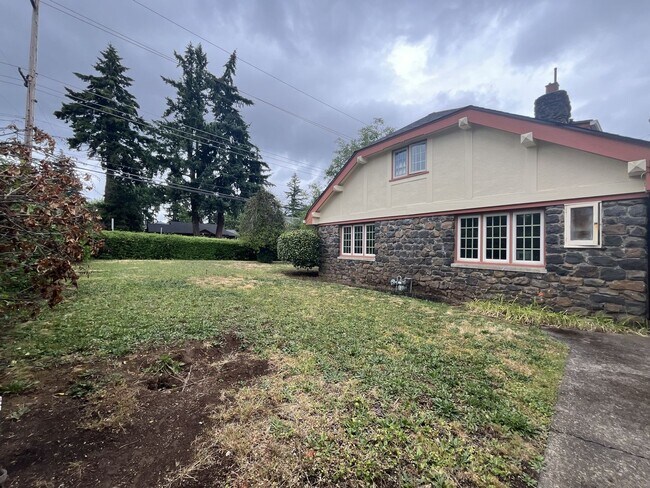 Building Photo - Historic 4-Bedroom Stone Home with Timeless Character, Hardwood Floors, Spacious Living & a Large...