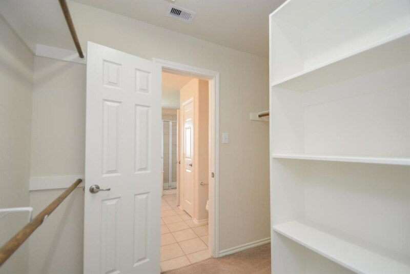 Building Photo - 6419 Calgary Woods Ln